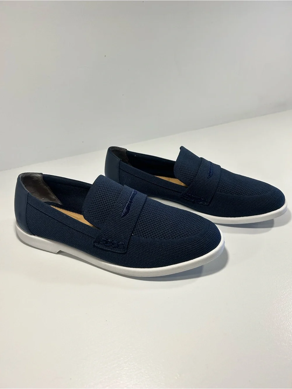 Tommy Bahama Women’s Navy Knit Penny Loafers Comfort Slip On Shoes Size 6.5